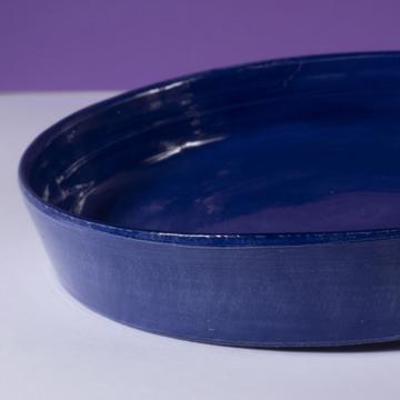 Plats Crato en faïence tournée, bleu foncé, 32 cm diam. [2]