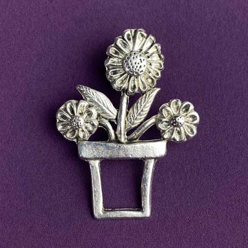 Pin's porte lunette Pot de fleur en métal argenté ou doré, argent [1]