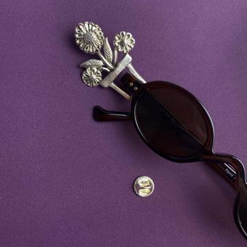 Pin's porte lunette Pot de fleur en métal argenté ou doré, argent [4]