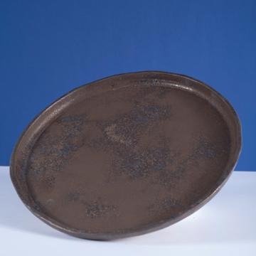 Service Or Noir en grès estampé, bronze, 22,5 cm [1]