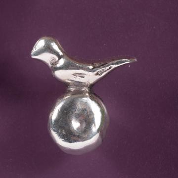 Bouton de porte Oiseau en métal patiné, argent, main droite [1]