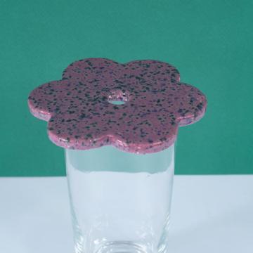 Mini pique-fleurs en faïence , mauve [1]