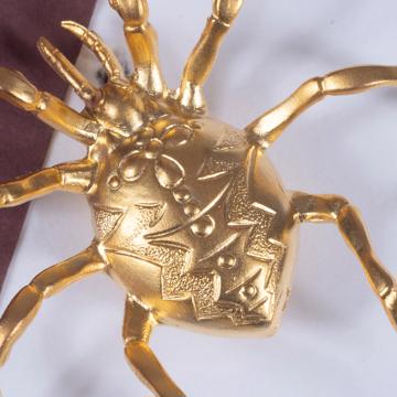 Grand pin's Araignée en métal doré ou argenté, or [2]