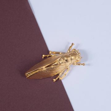 Grand pin's Cigale en métal doré ou argenté
