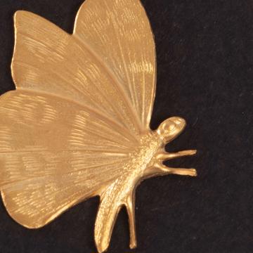 Pin's Papillon en cuivre argenté ou doré, or mat, droite [7]
