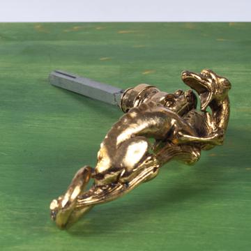 Poignée de porte Griffon en métal patiné, or, main gauche [1]