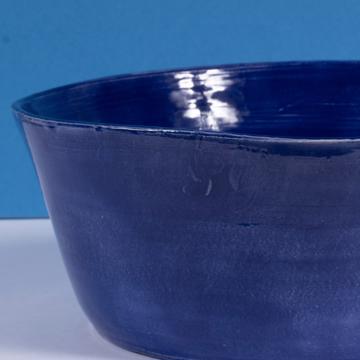 Saladier Crato en faïence tournée, bleu foncé, 28 cm diam. [2]