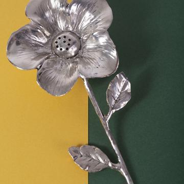 Salière fleur en métal argenté ou doré, argent [1]