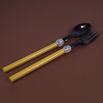 Service à Salade motif Noix en bois et corne, jaune orange, virole arg [1]