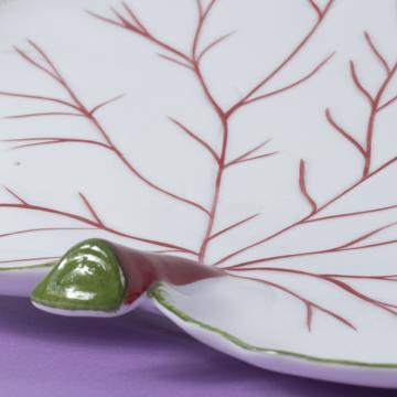 Assiette table Feuille de Rhubarbe en porcelaine de limoges, vert prairie [2]