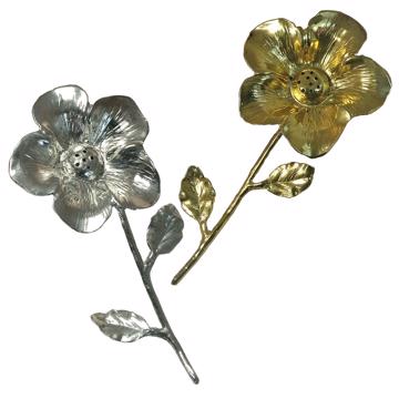 Salière fleur en métal argenté ou doré, multicolore
