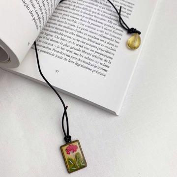 Book Mark in resin and leather, multicolor, flower [1]