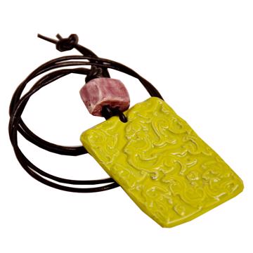 Macao Pendent in earthenware and leather, apple green