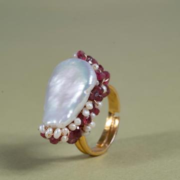 Couture rings in silver and natural stones., snow white
