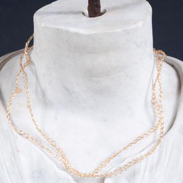 Lace necklace in gold plated, gold, 108 cm [3]