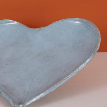 Heart plate in stamped stoneware, light blue [2]