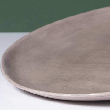 Alagoa Plates in stamped earthenware, mole, 28 cm diam. [4]