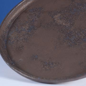 Black Gold tableware in stamped sandstone, bronze, 22,5 cm [2]