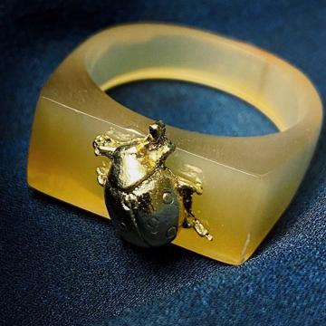 Ladybug ring in horn, honey, size 58 [4]