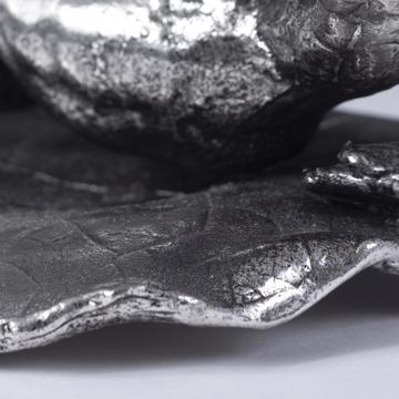 Les baigneuses en métal argenté, argent, sur le dos [6]