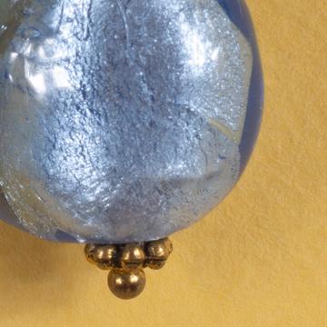 Round Murano earring in spun glass, violet blue , unpierced ear [3]