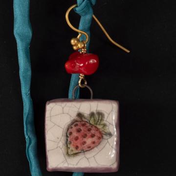Fruit Earrings in earthenware, antic pink, pierced ear [3]