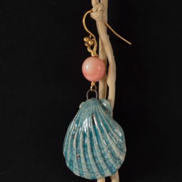 Shell Earrings in earthenware and coral, turquoise, pierced ear [2]