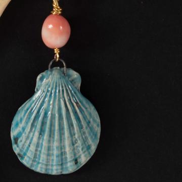 Shell Earrings in earthenware and coral, turquoise, pierced ear [3]