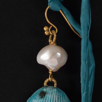 Shell Earrings in earthenware and pearl, turquoise, pierced ear [3]