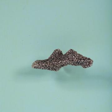 Coral knob in casted metal, silver [1]