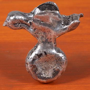 Large bird knob in casted metal, silver, right [2]