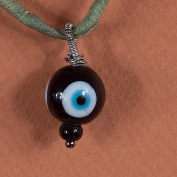 Charm in spun glass and turquoise, black, eye [2]