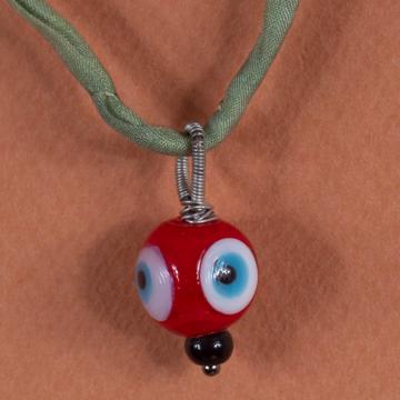 Charm in spun glass and turquoise, red , eye [2]