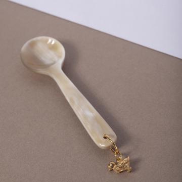 Round Spoon in Horn, gold, chick [1]