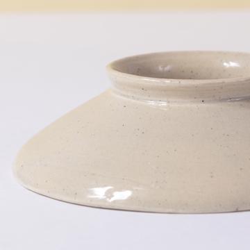 Round Eggcup in earthenware, beige [2]