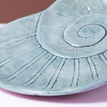 Nautilus dish in stamped earthenware, blue grey [2]