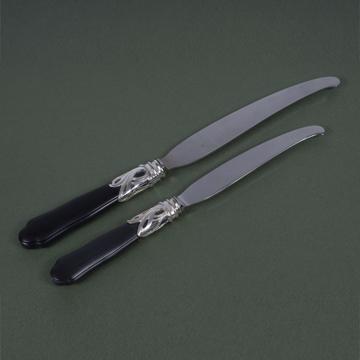 Saba knife in Resin and silver, mat black, table [1]