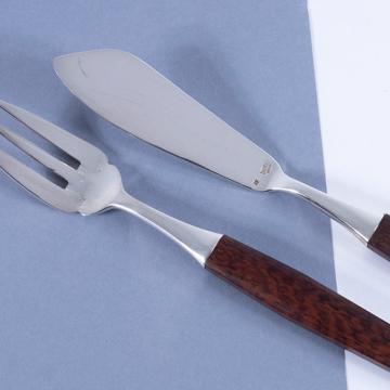 Tokyo fish cutlery in wood or horn, brown [4]