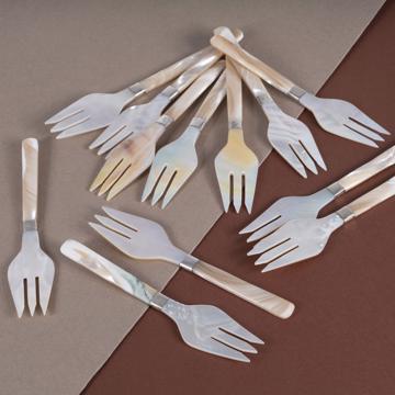 Small fork in mother of pearl and sterling siver, white [4]