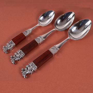 Neptune spoons in wood and silver plated, dark red, dessert [1]