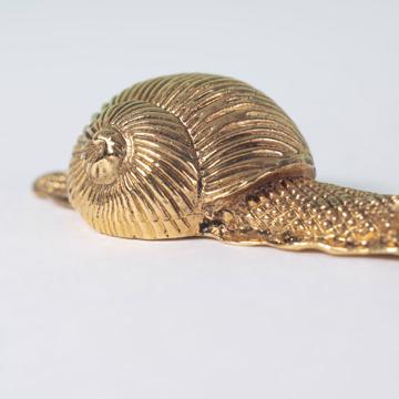 Snail knife rest in casted metal, gold [2]