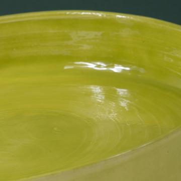 Crato dishes in turned Earthenware, peridot green, 32 cm diam. [4]
