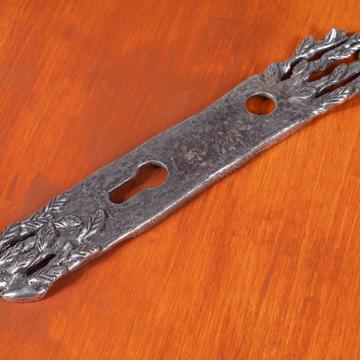Disks and finger plates, silver, key branch [4]