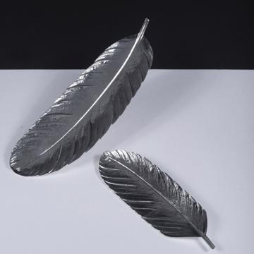 Stamped feather in silver or gold plated, silver, 24 cm [1]