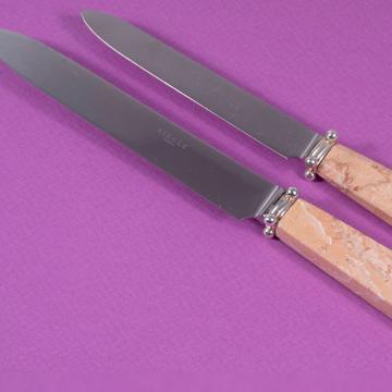 Quartet knife in coral stone, light pink, table [2]