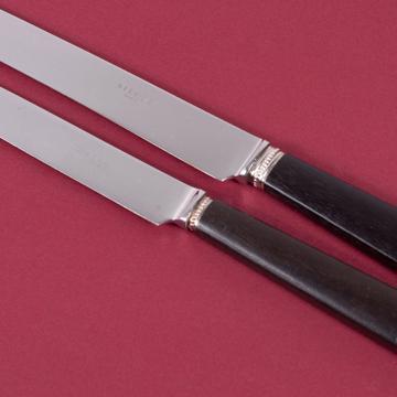 Couteau Rambouillet en ébène et argent, noir, table  [2]