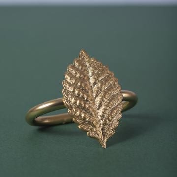 Leaves napkin rings in plated copper