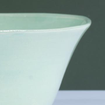 Crato salad bowl in turned earthenware, mint green, 28 cm diam. [4]