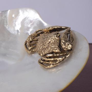 Crab caviar set in mother of pearl, gold [2]