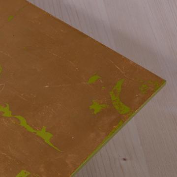 Gold leaf placemat in wood, peridot green, square [4]